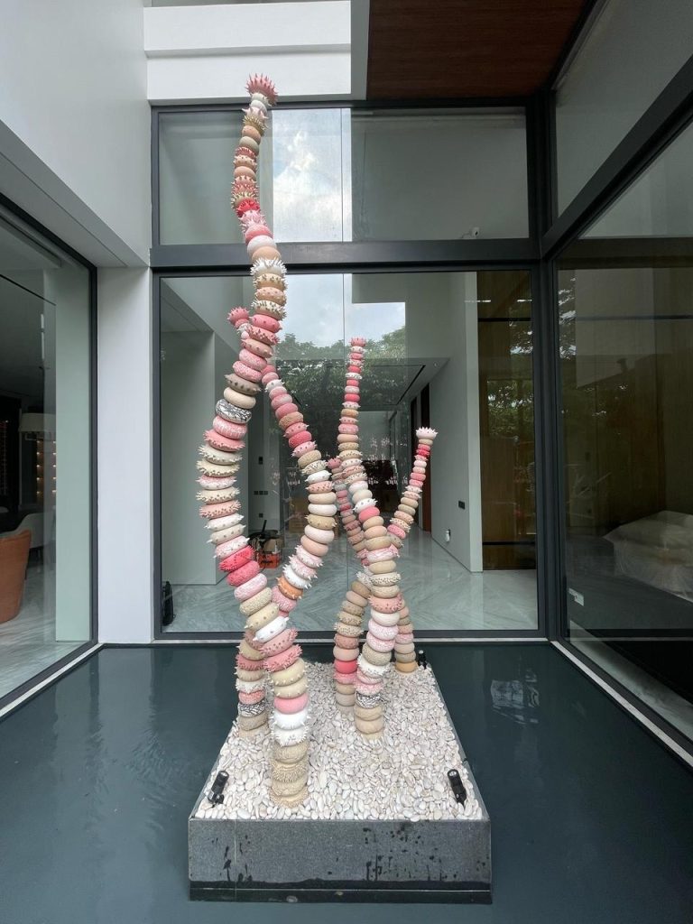 Beautiul Life Indonesian Various Stoneware 100 x 100 x 270 cm 2025 Day