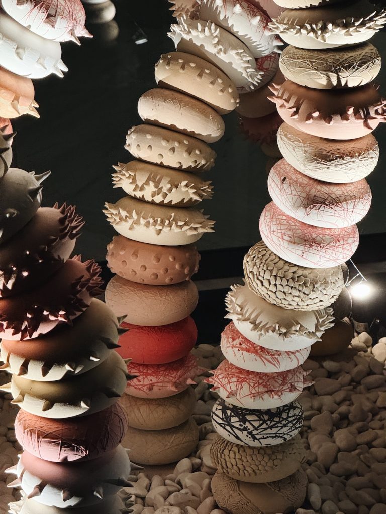 Beautiul Life Indonesian Various Stoneware 100 x 100 x 270 cm 2025 Night (3)