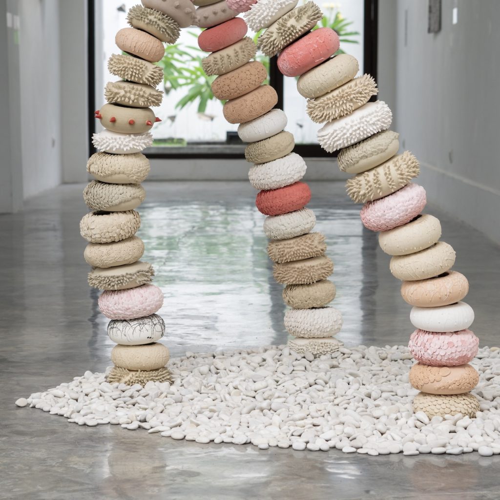 Steady Living Indonesian Various Stoneware 80 x 60 x 280 cm 2023 (Stone Version) detail 3